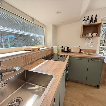 E 55 Apartman *